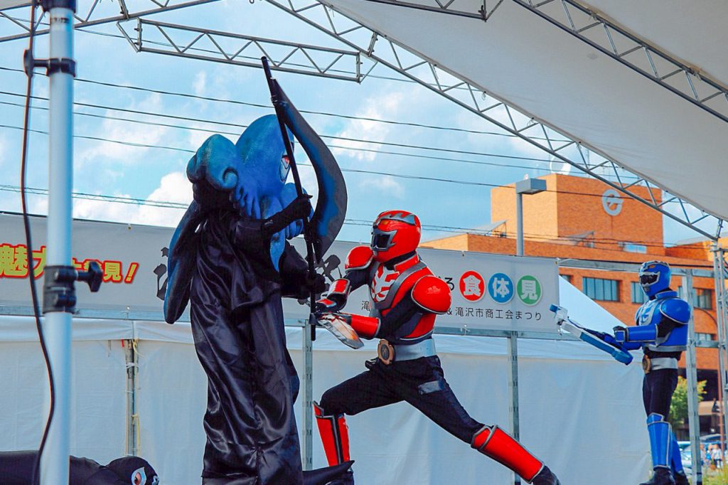 宿敵ウェイビーと戦うホウライオー