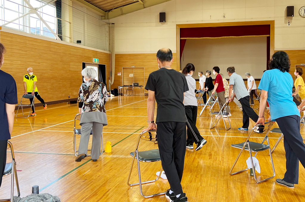 運動教室 実技の様子（葉の木沢山）